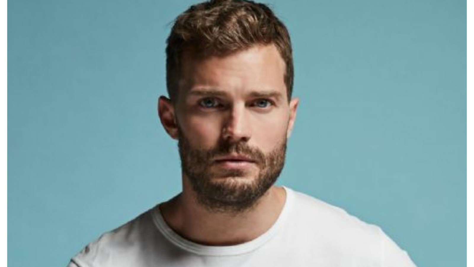 El divertido cambio de imagen del actor de 50 sombras en manos de sus hijas