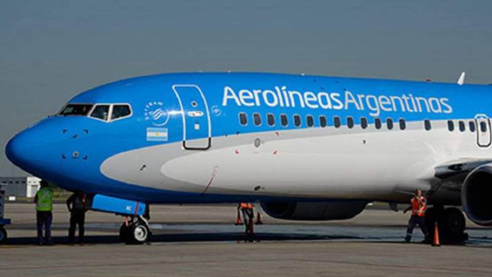 El gobierno de Alberto Fernández confirmó que los pasajes de Aerolineas Argentinas al exterior no tendrán el recargo del 30%