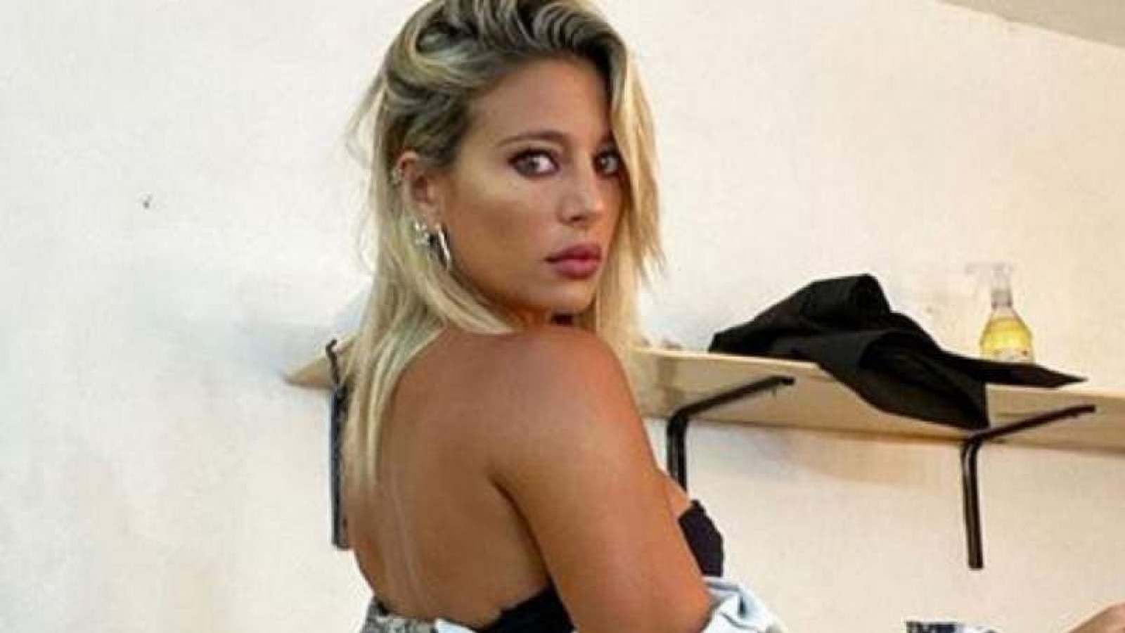 Sol Pérez incendia todo con un sensual baile con poca ropa