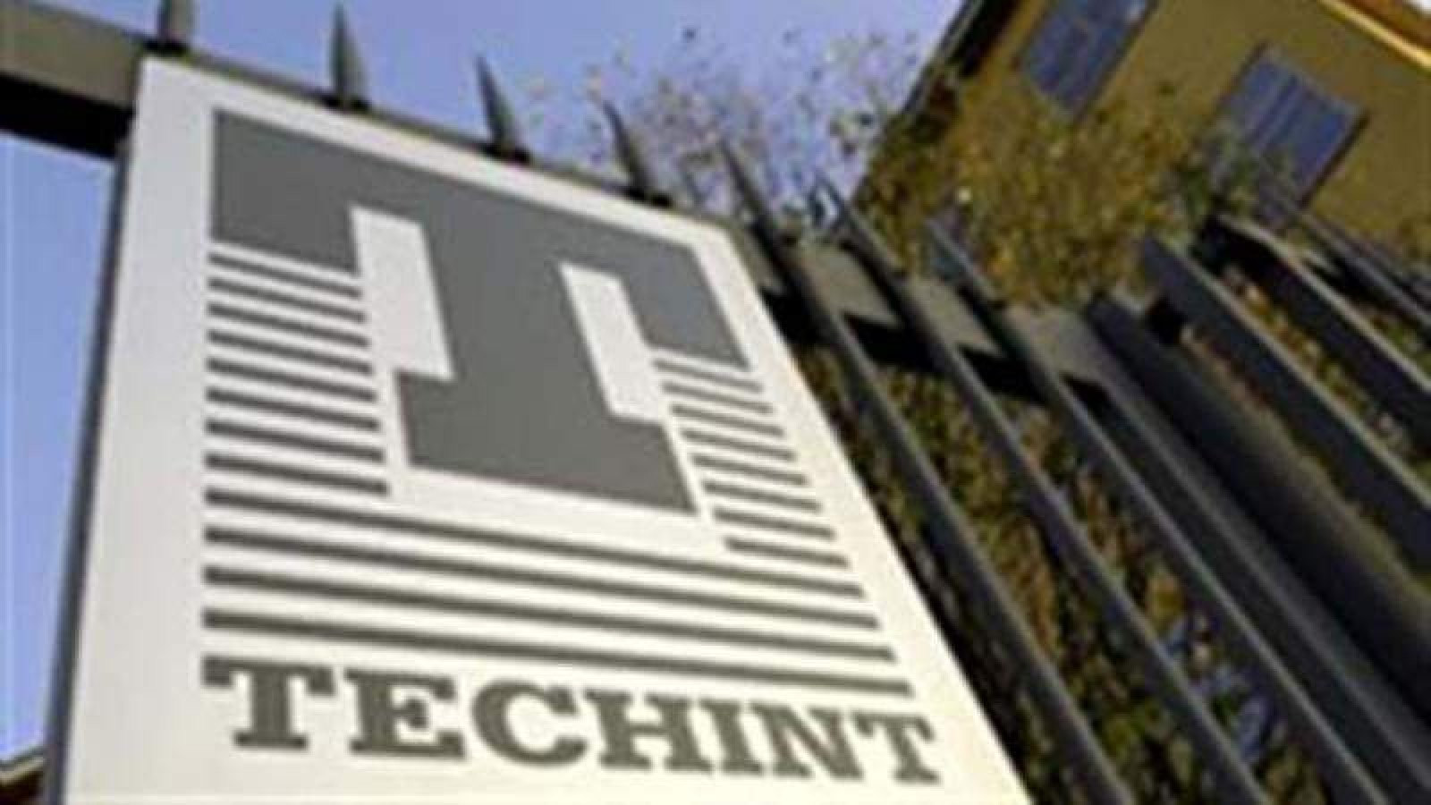 Techint llegó a un acuerdo con Uocra y 1.450 obreros serán despedidos