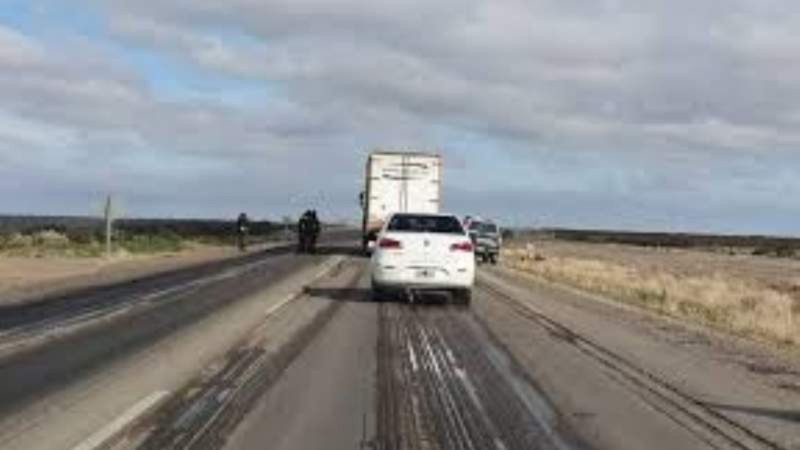 Puerto Madryn: En el único acceso habilitado se realiza una desinfección de vehículos