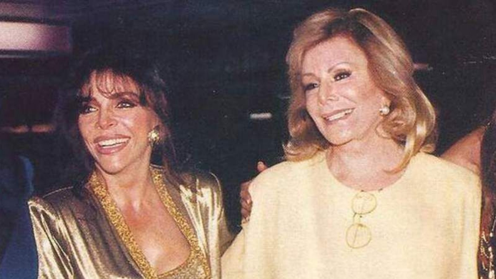 El dolor de Verónica Castro por la muerte de su mamá