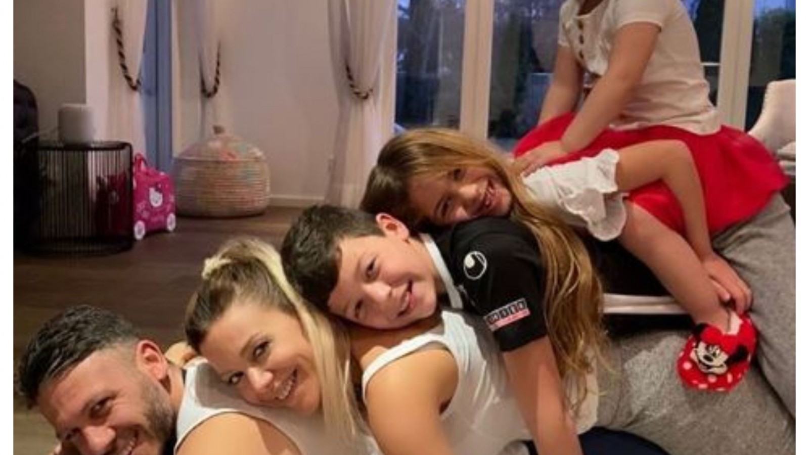 Eva Anderson a su hijo mayor : " el dinero no es todo"
