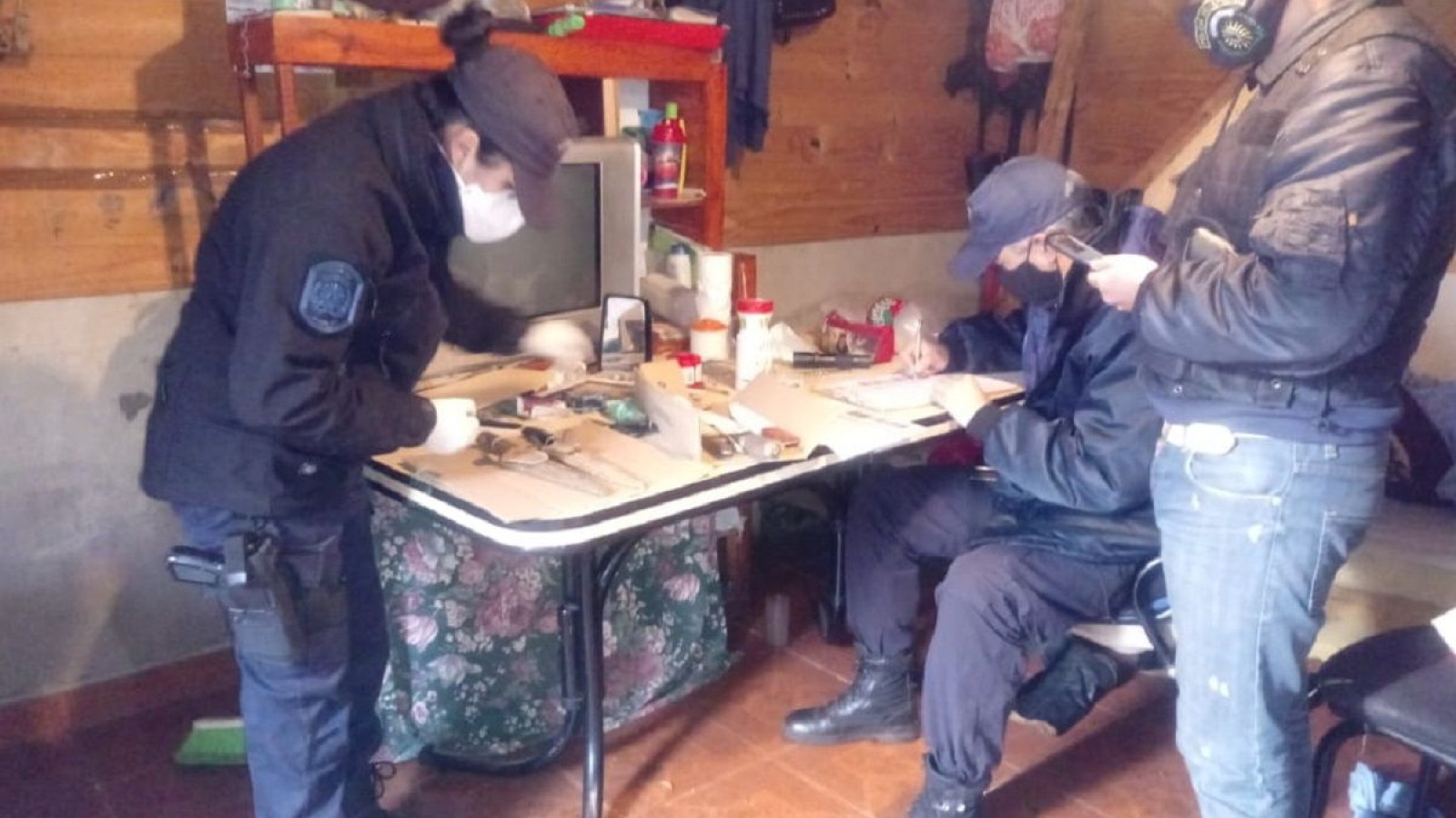 Un hombre apuñalado en una reunión en Cholila