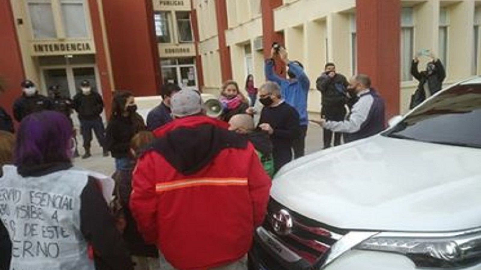 Madryn: concejales piden que salud sea un "servicio esencial"
