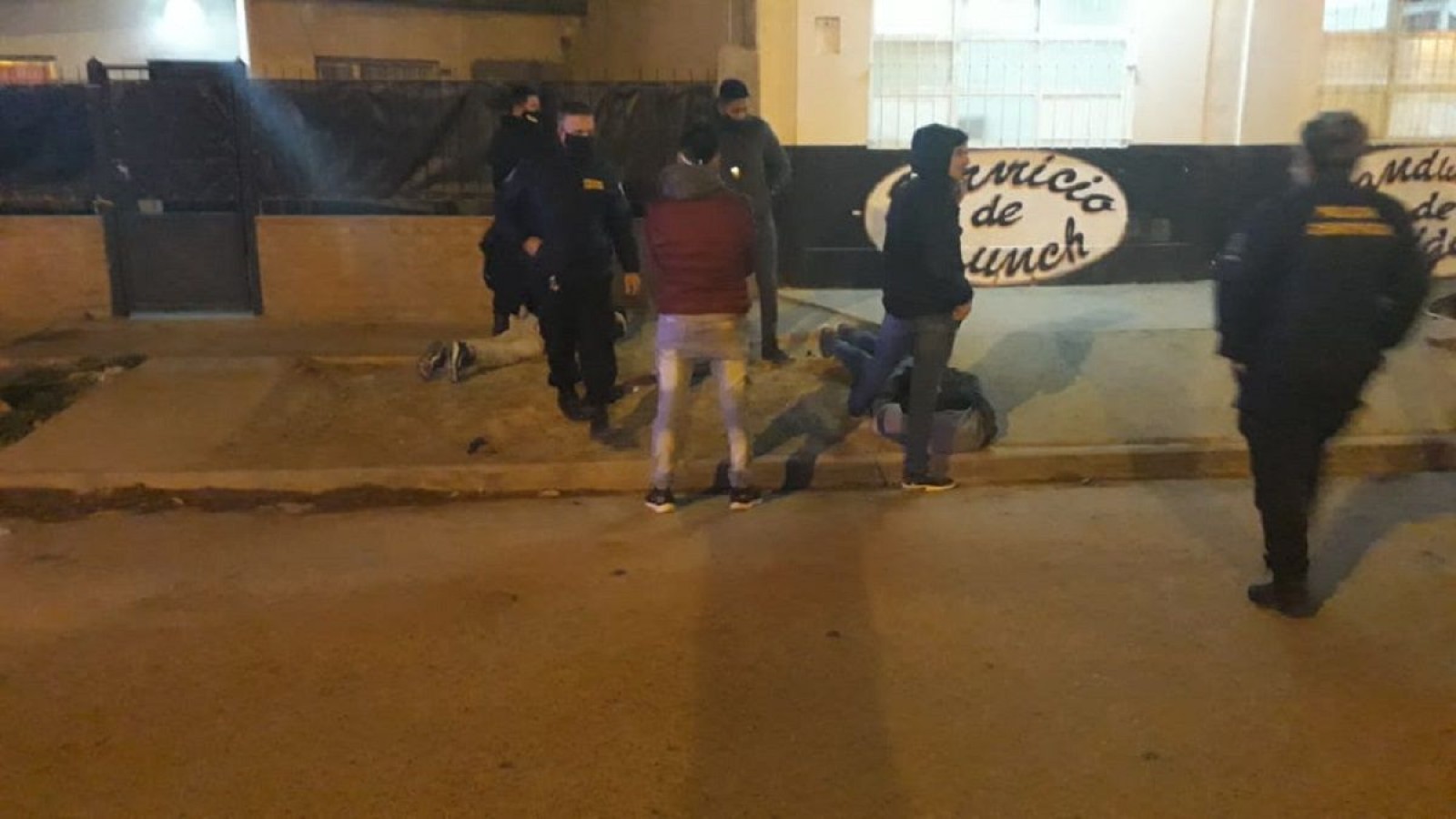 Madryn: robaron una panadería a punta de pistola