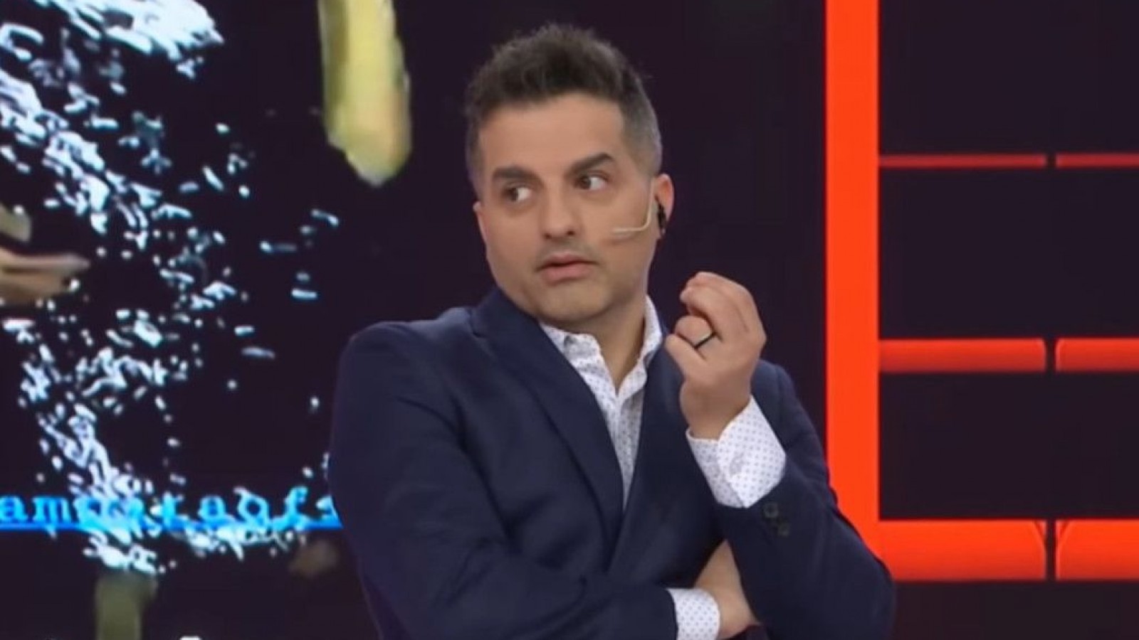 "Se aplicó bótox y nunca le pagó" Ángel de Brito mandó al frente a una participante del "Cantando"