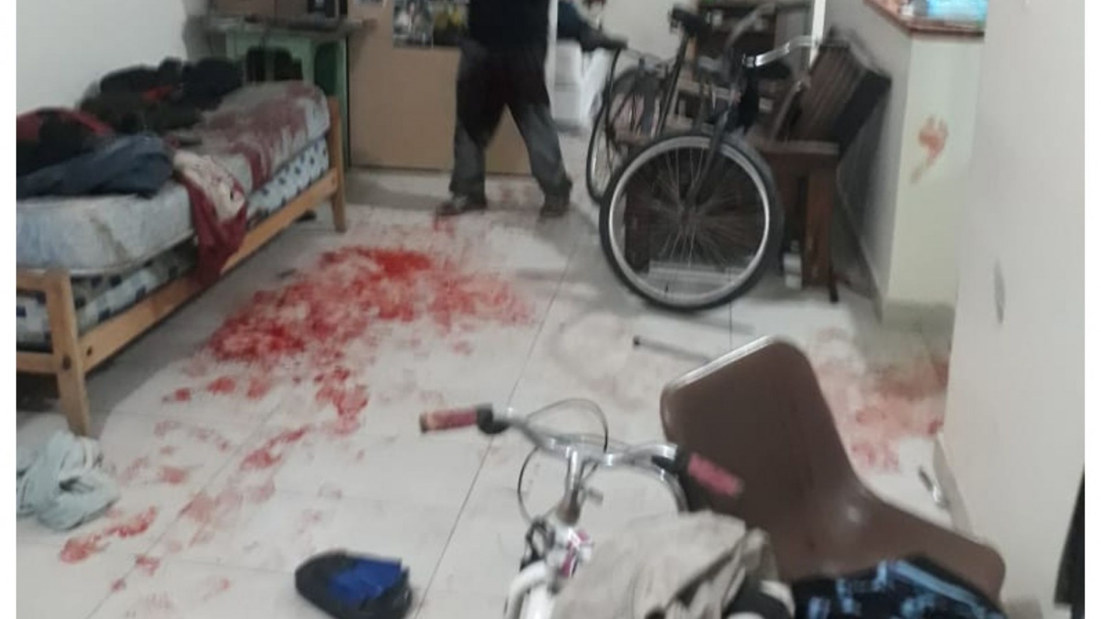 Amigos se habrían "desconocido" y terminaron a los golpes
