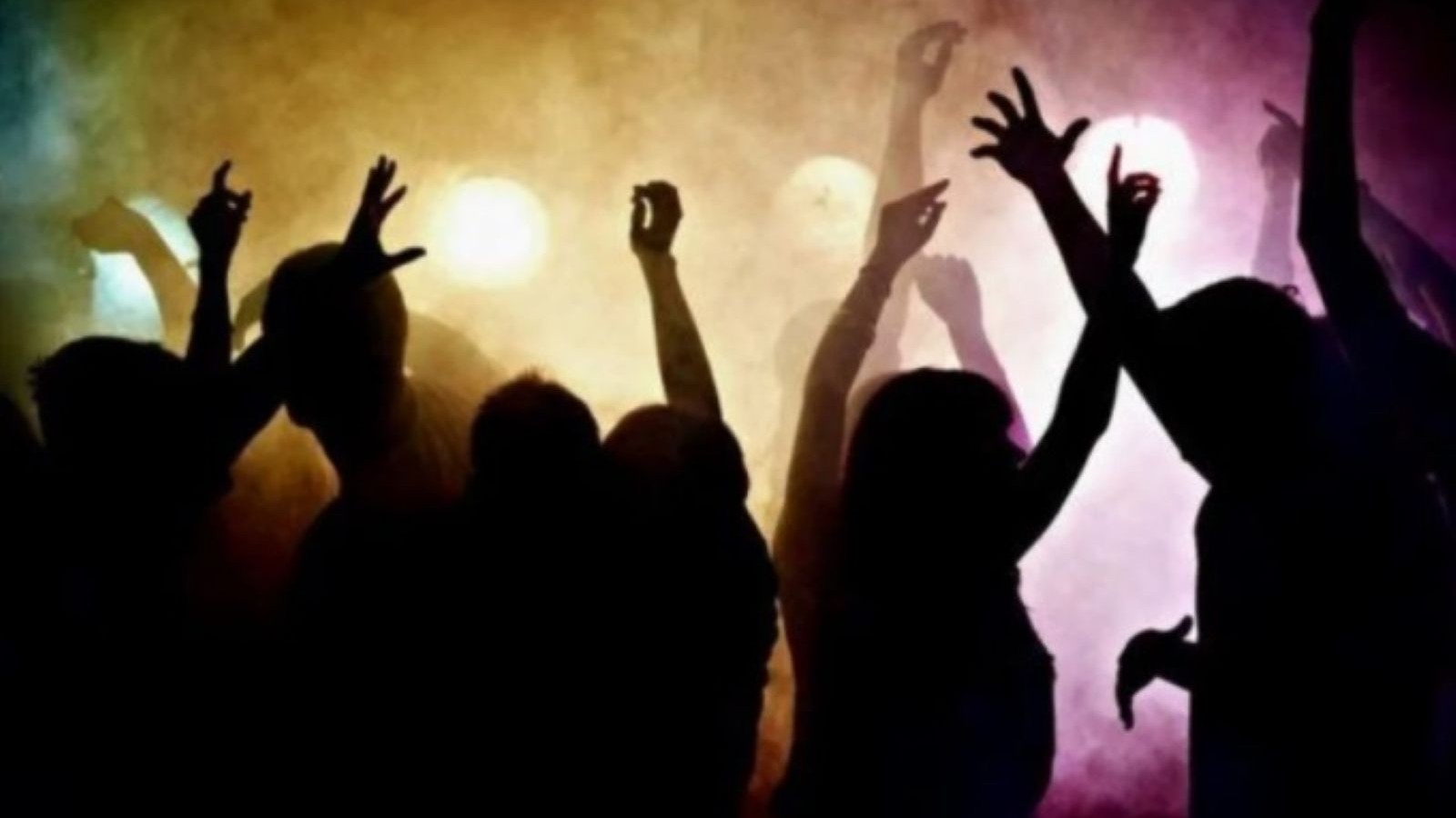 Un empleado de Salud festejó un cumpleaños con 50 personas