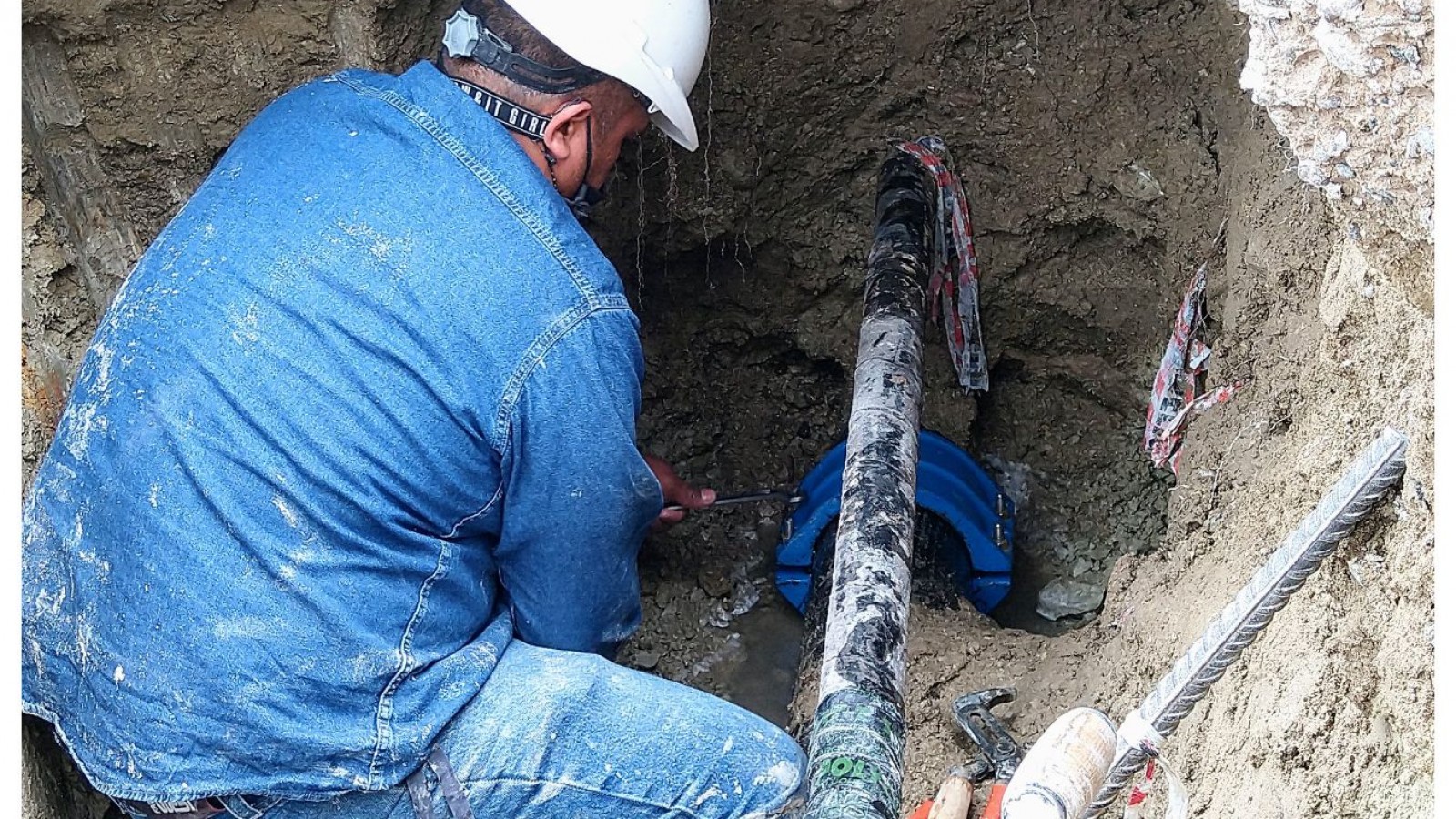Finalizaron las tareas de reparación de cañería de agua potable en Alvear y Mermoz.