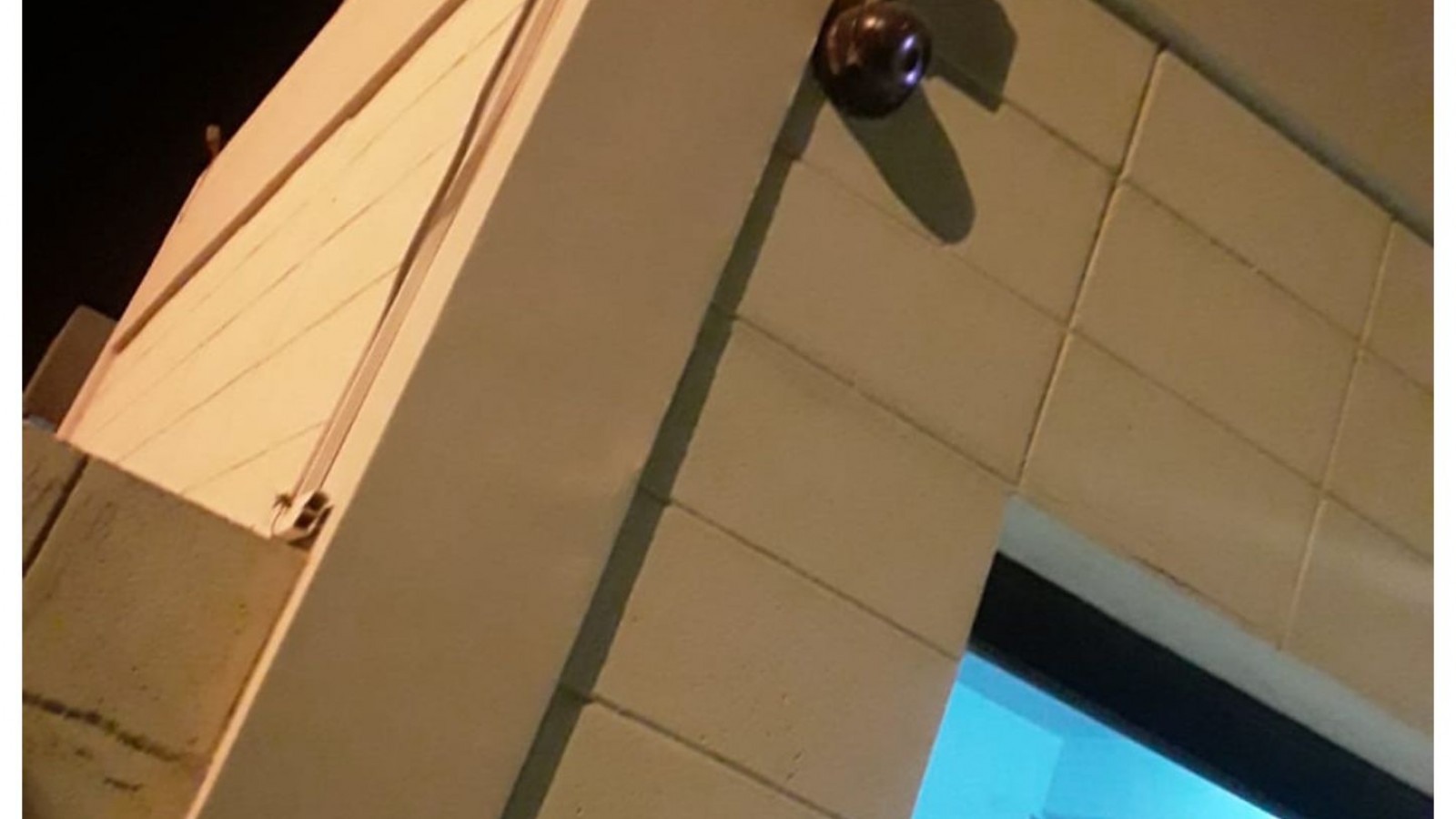 Demoraron a un menor de 12 y a otro 16 años por romper una cámara de seguridad