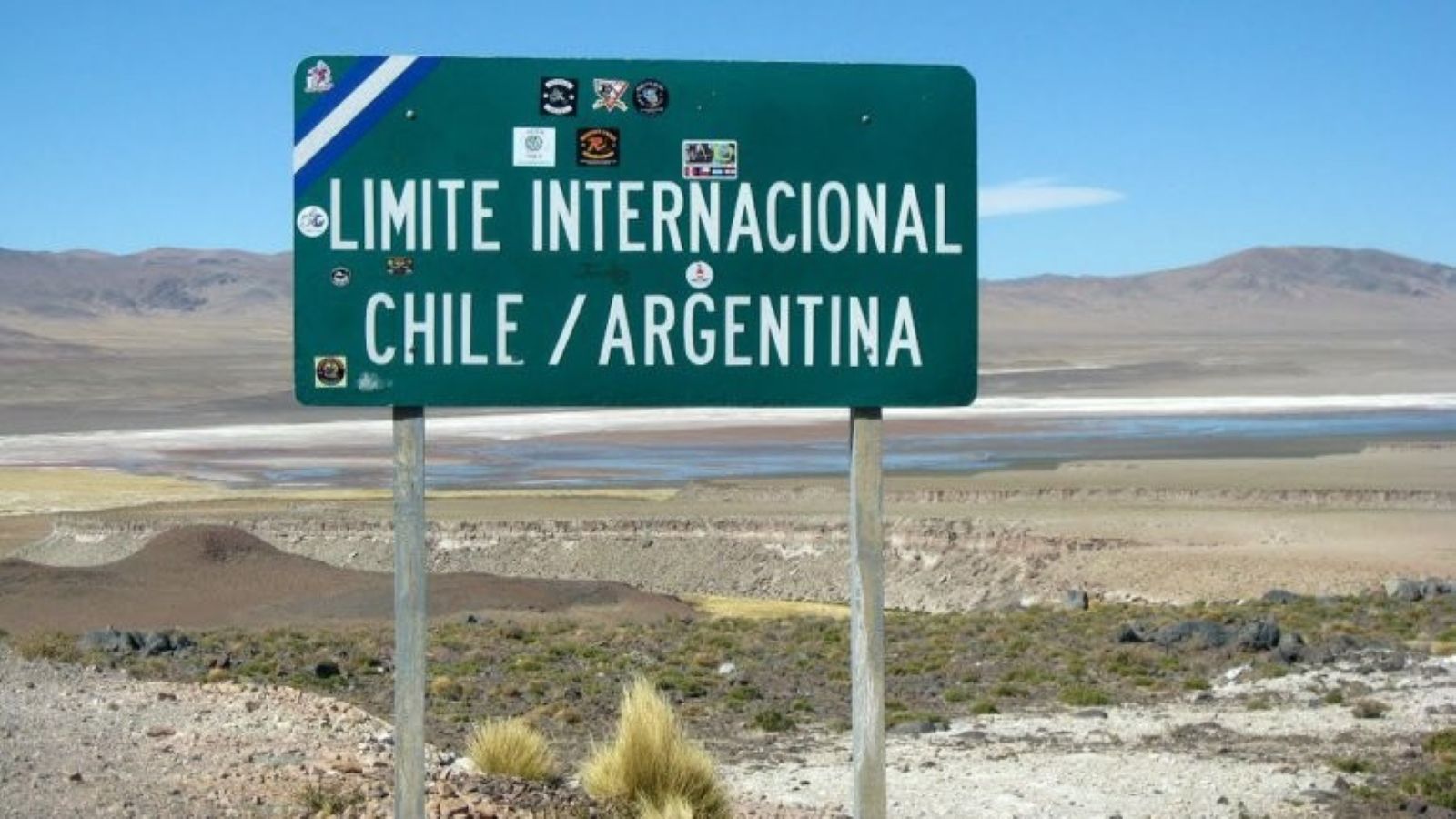 Se evalúan nuevas restricciones para pasos fronterizos y transporte de carga internacional