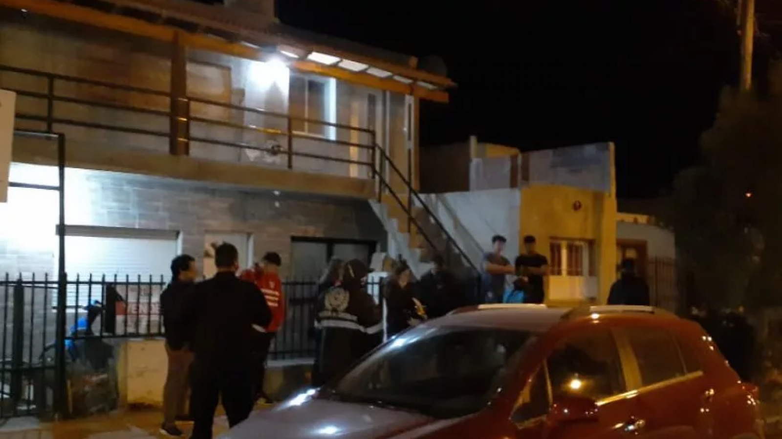 Vecinos denunciaron una fiesta clandestina y había siete personas en el lugar