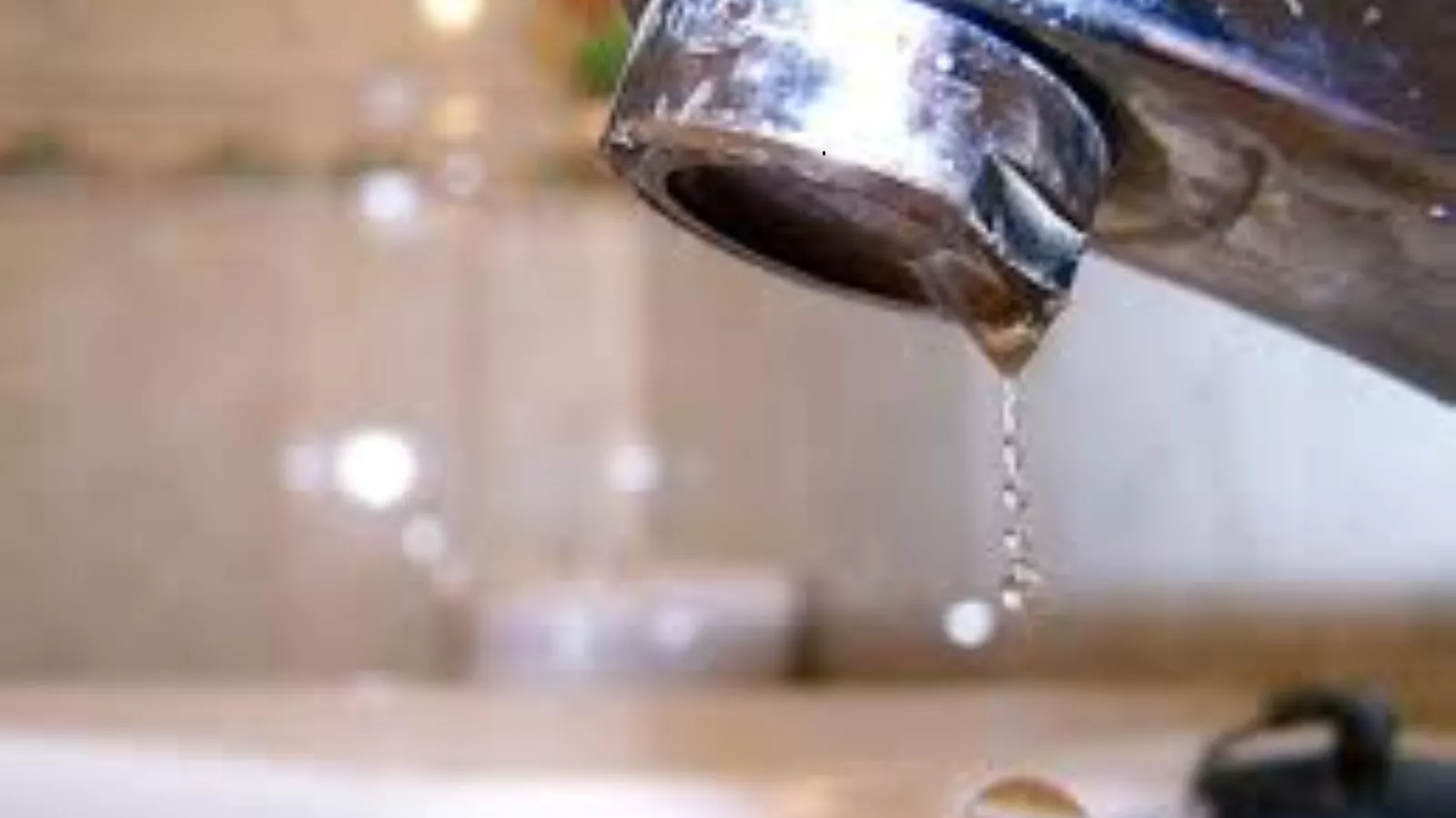 Alerta por altas temperaturas: Instan a un uso consciente del agua en Trelew y Puerto Madryn