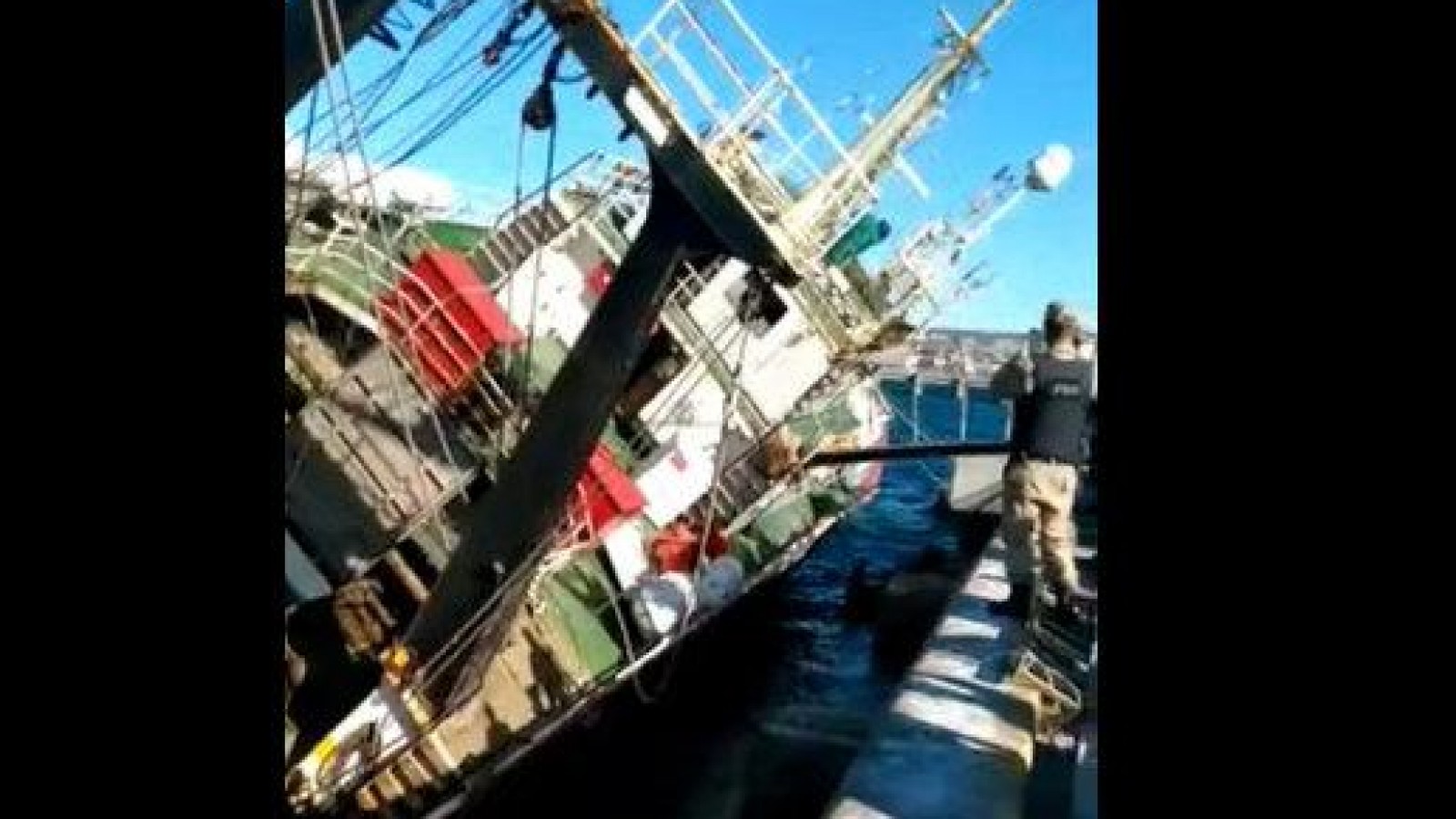 En el Muelle Storni un pesquero comenzó a escorarse cuando la tripulación finalizaba la descarga