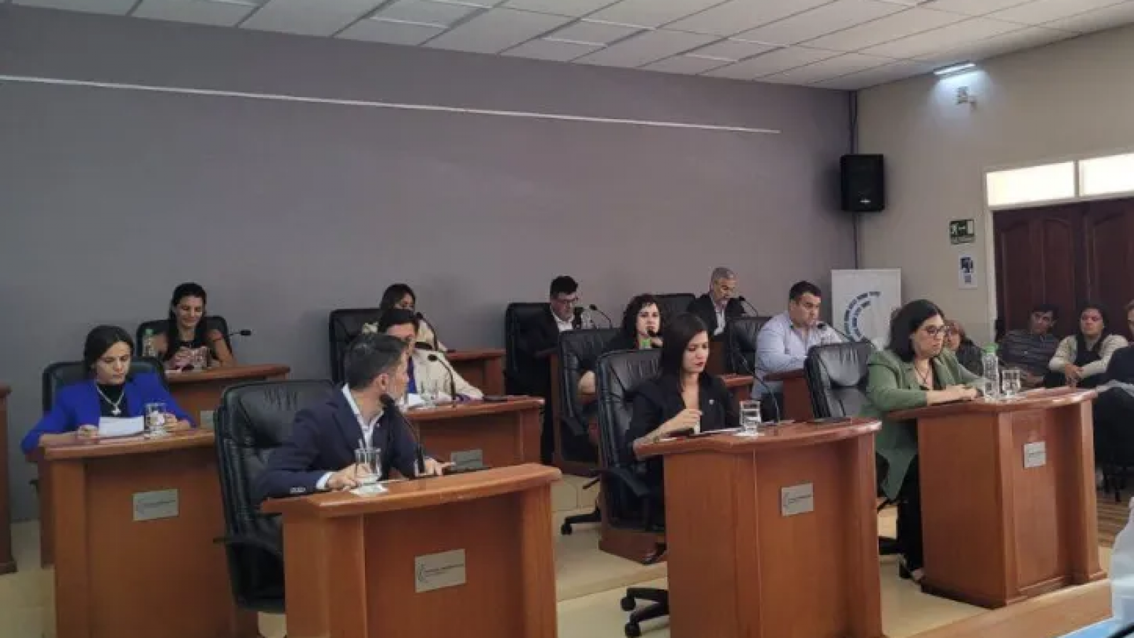 Tras dos sin luz a los concejales "se les encendió la lamparita" y pudieron sesionar