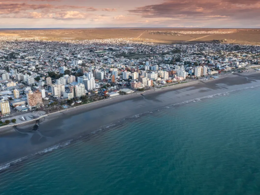 Luzu llega a Puerto Madryn para transmitir en vivo a las ballenas