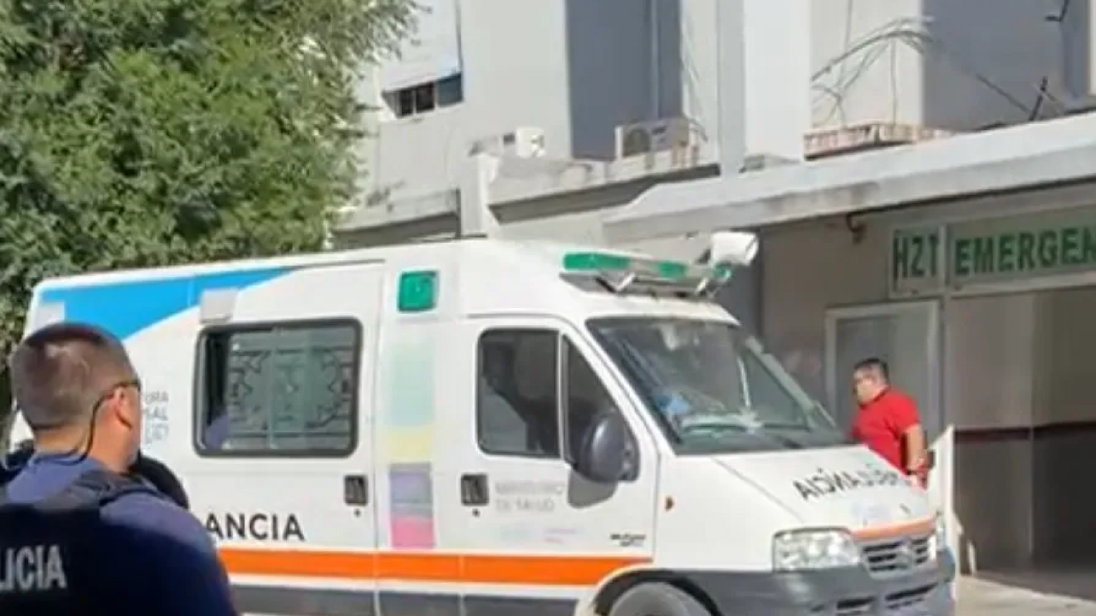 Trasladaron de urgencia a una mujer con una herida de bala en la cabeza