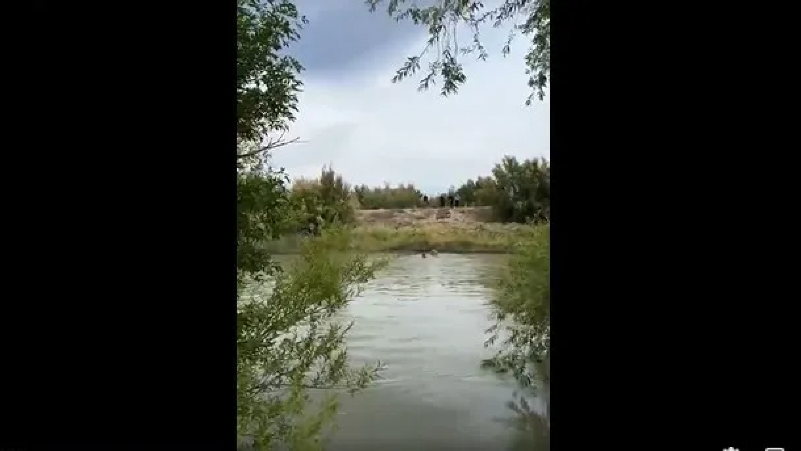 Buscan a un menor que desapareció en el Río Chubut