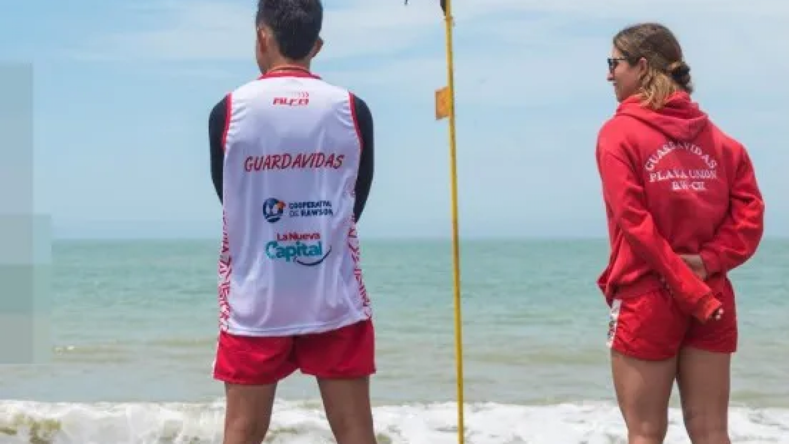 Cuatro jóvenes ebrios pelearon en la Playa y tuvieron que intervenir los guardavidas