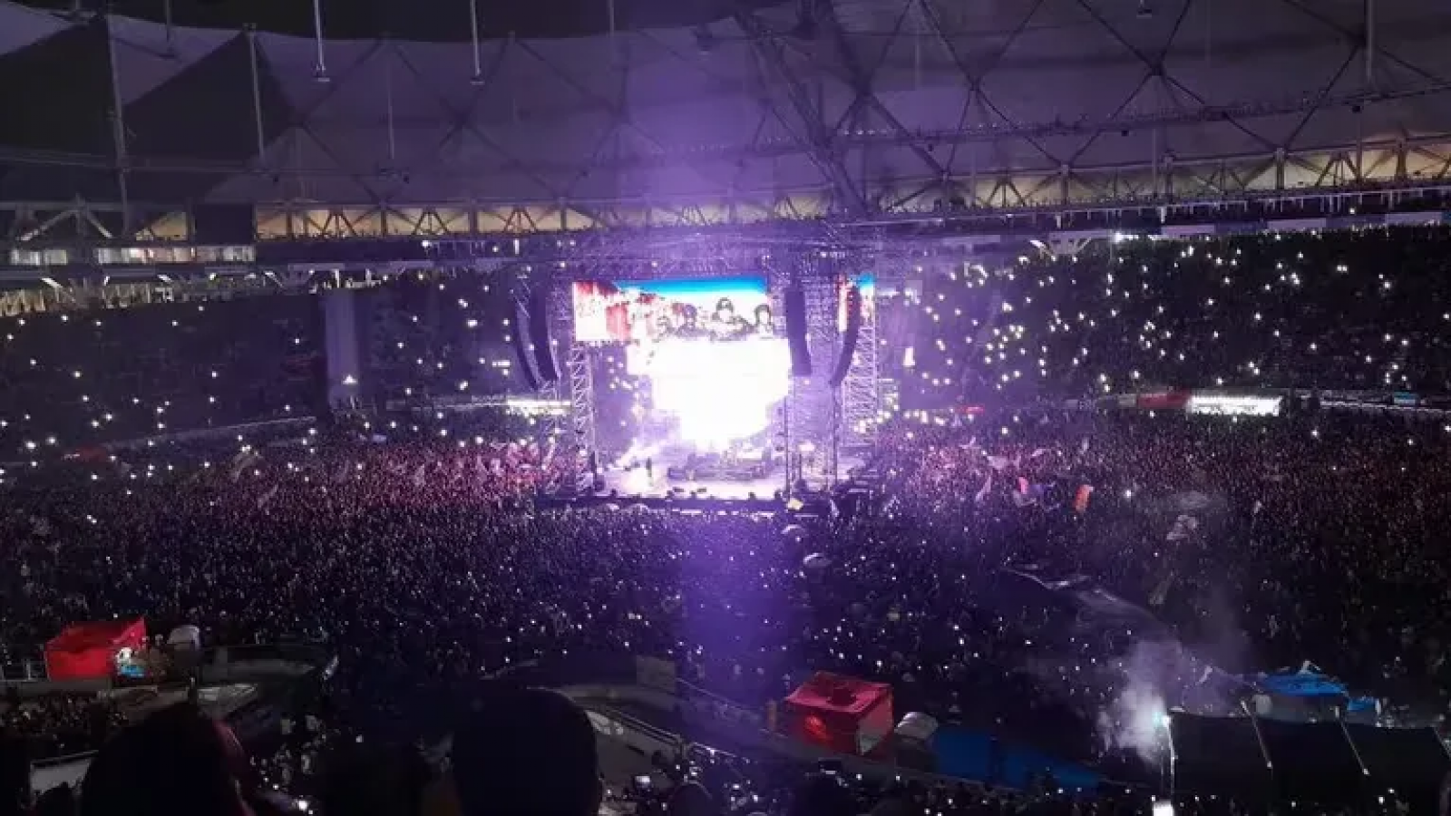 Más de 250 intoxicados por sándwiches en recital de La Renga: uno en terapia intensiva