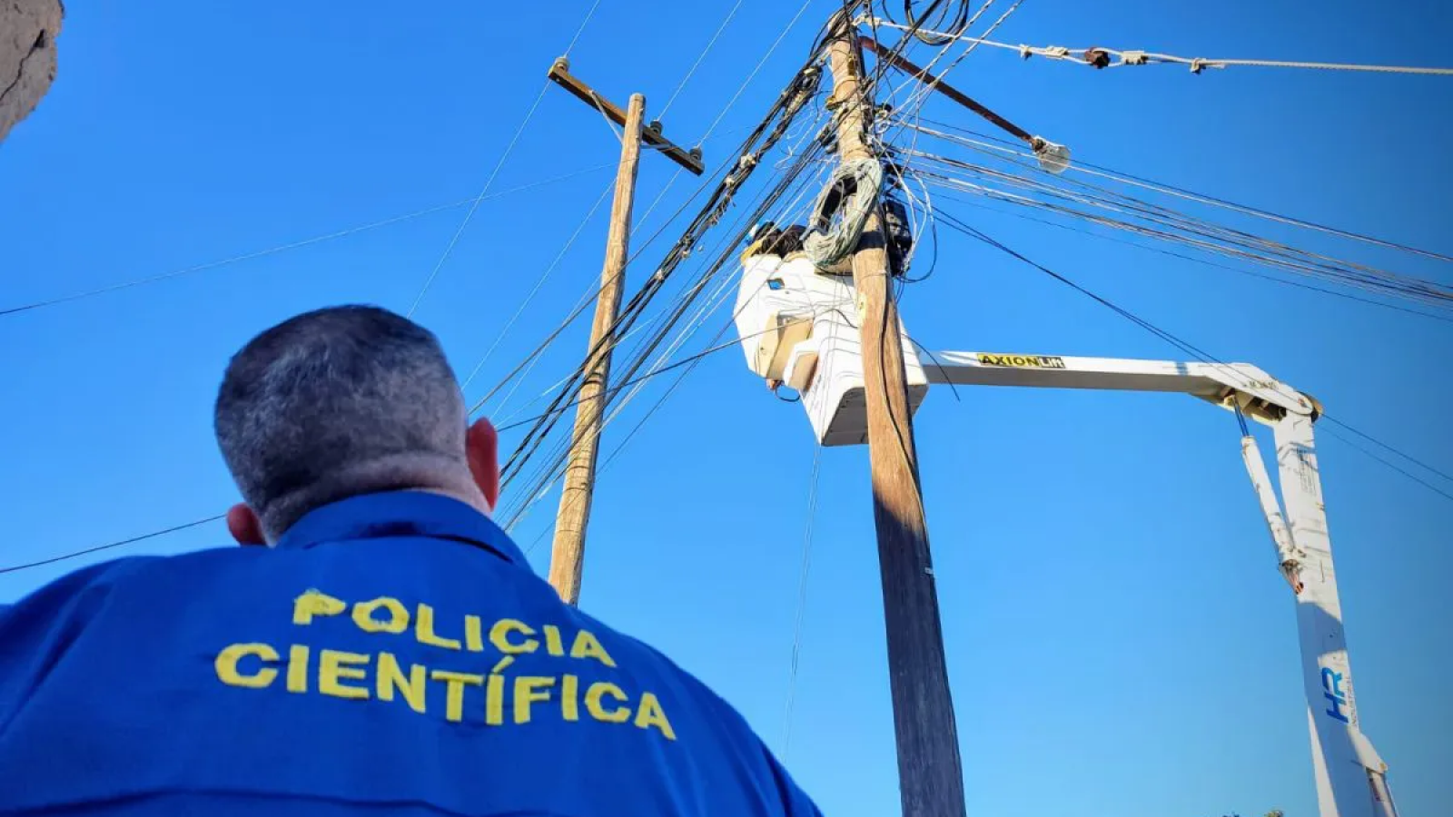 Operativos contra de las conexiones eléctricas clandestinas en Puerto Madryn
