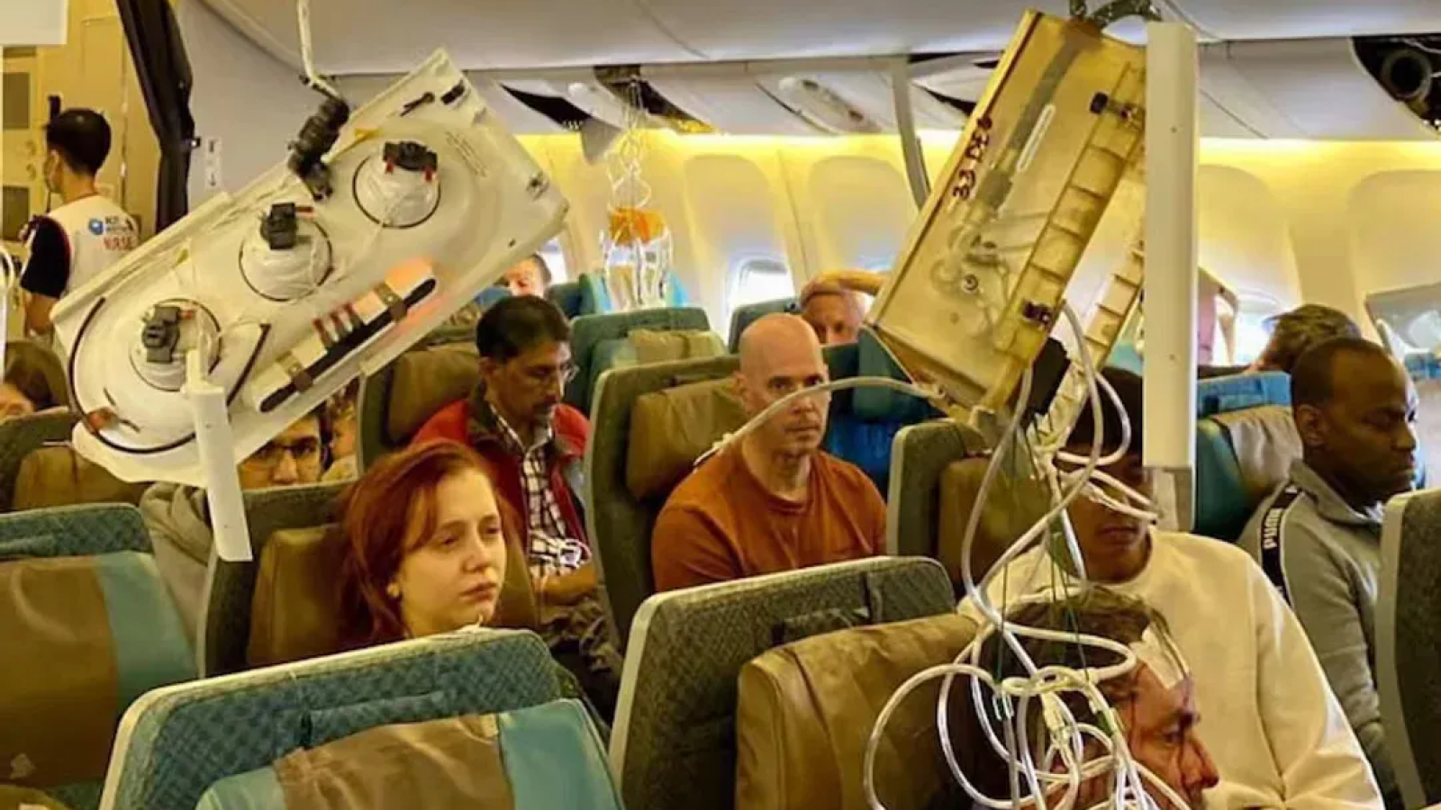 Un avión sufre fuertes turbulencias y como consecuencia muere un pasajero y hay 21 heridos