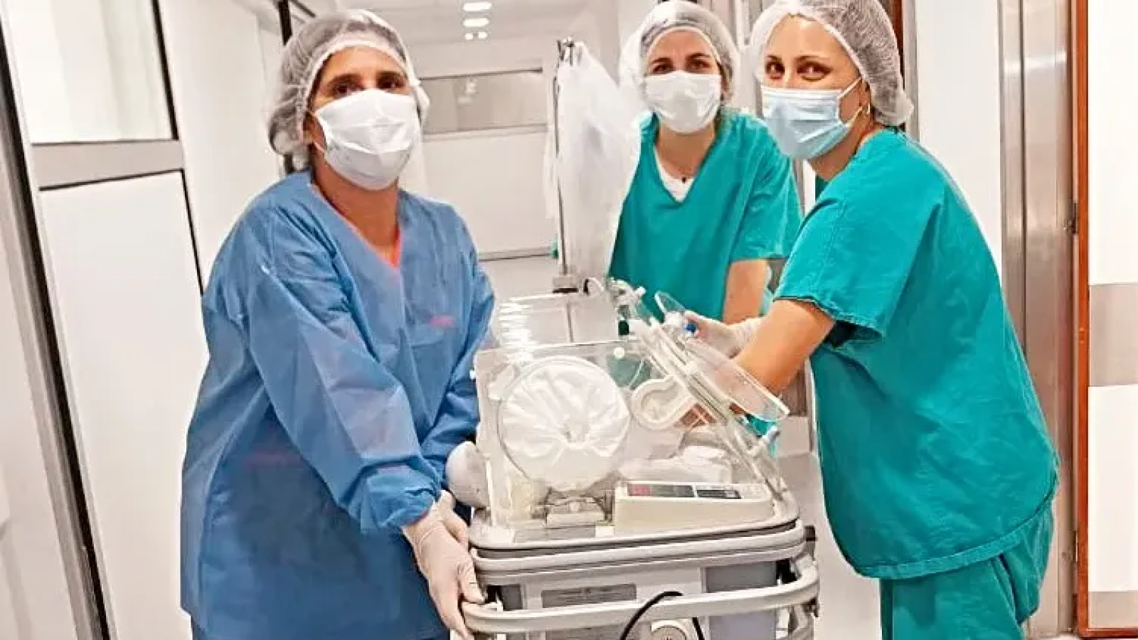 Una familia de Trelew tuvo cuatrillizos en Córdoba