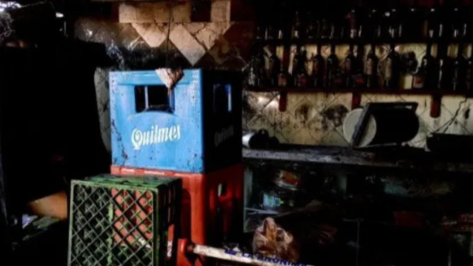 Incendio destruyó la histórica despensa Zulmy en el centro de Puerto Madryn