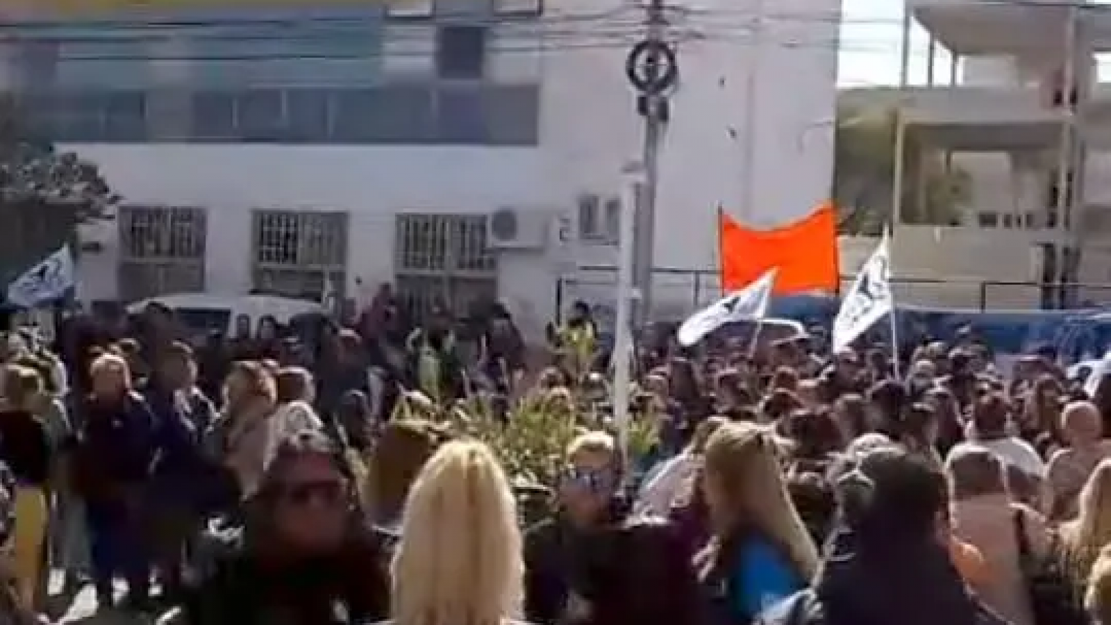 trabajadores y jubilados se movilizan contra el proyecto de unificación del ISSyS