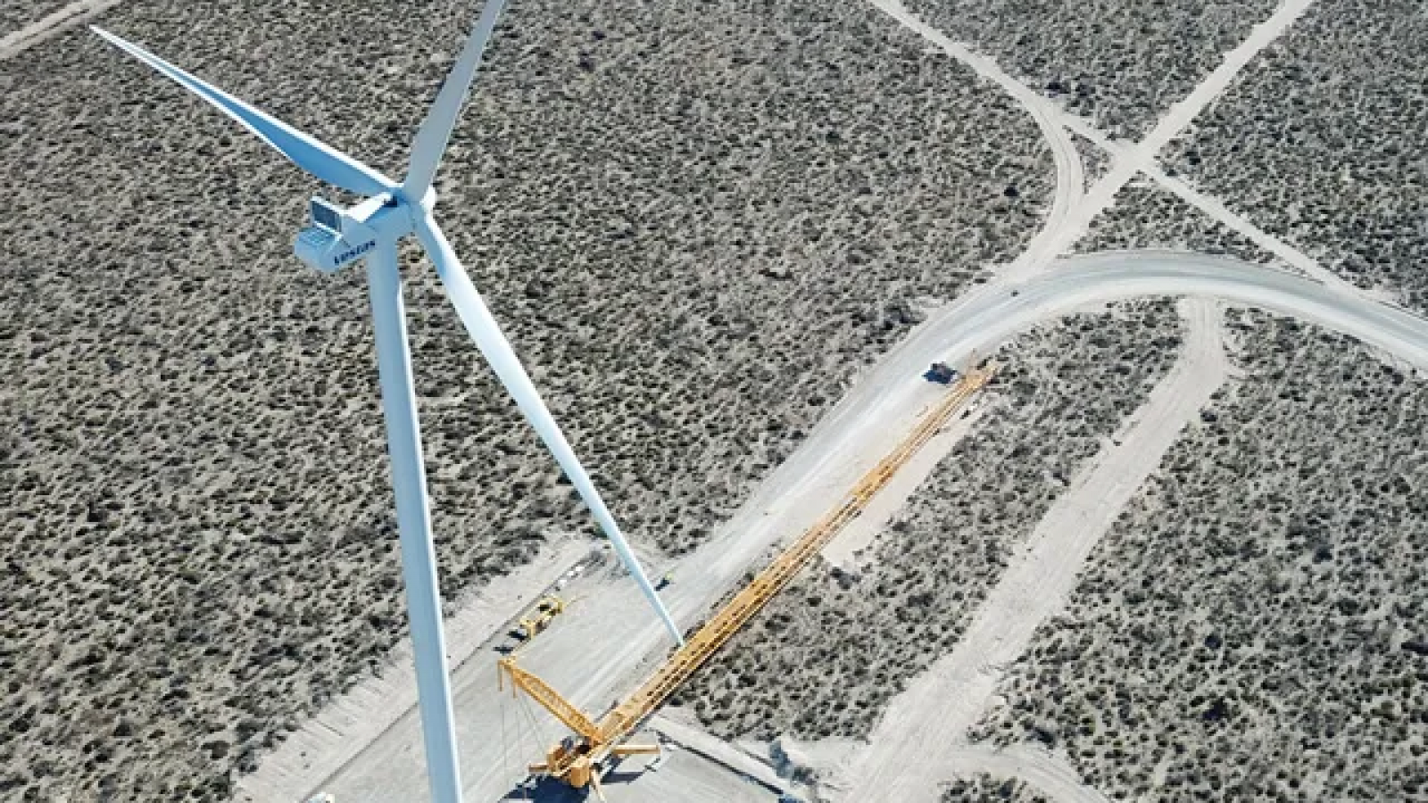 En diciembre llegarán los primeros molinos al Storni para el parque eólico de Aluar