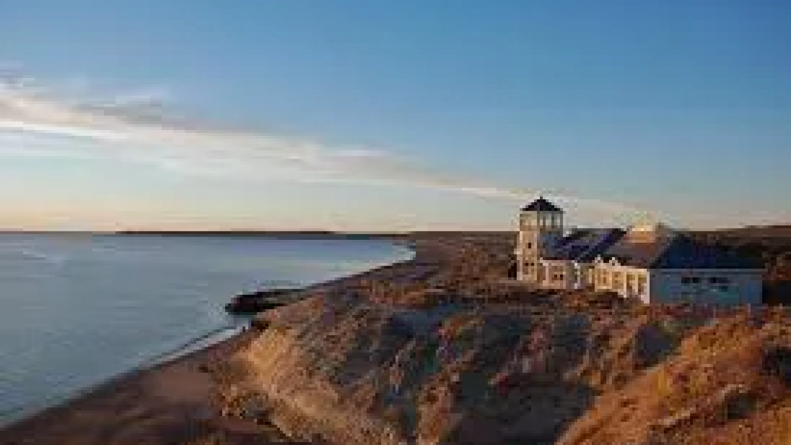 Un joven quedó en estado reservado tras casi ahogarse en una playa de Puerto Madryn