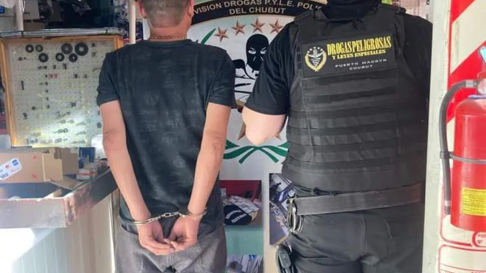 Desbarataron punto de venta de drogas en el centro de Puerto Madryn: dos allanamientos y detenciones