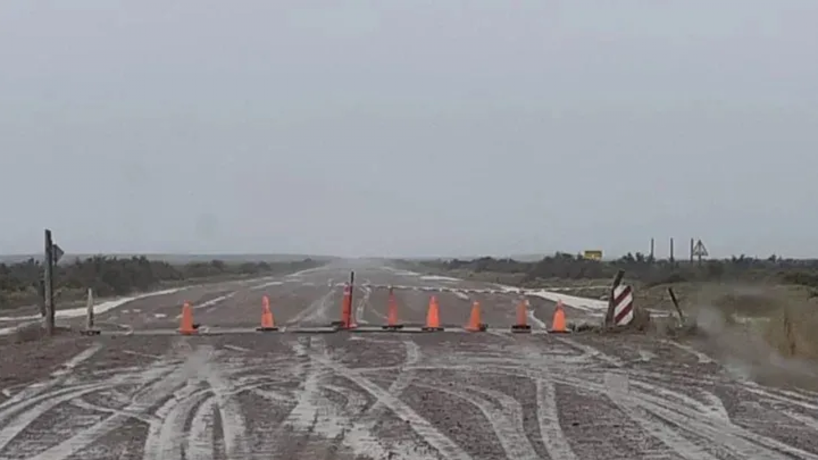 Cerraron los accesos a Península Valdés, El Doradillo y Punta Loma por el barro