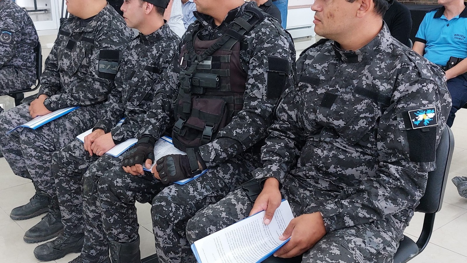 Reconocieron a policías que salvaron a jóvenes en Playa Bonita