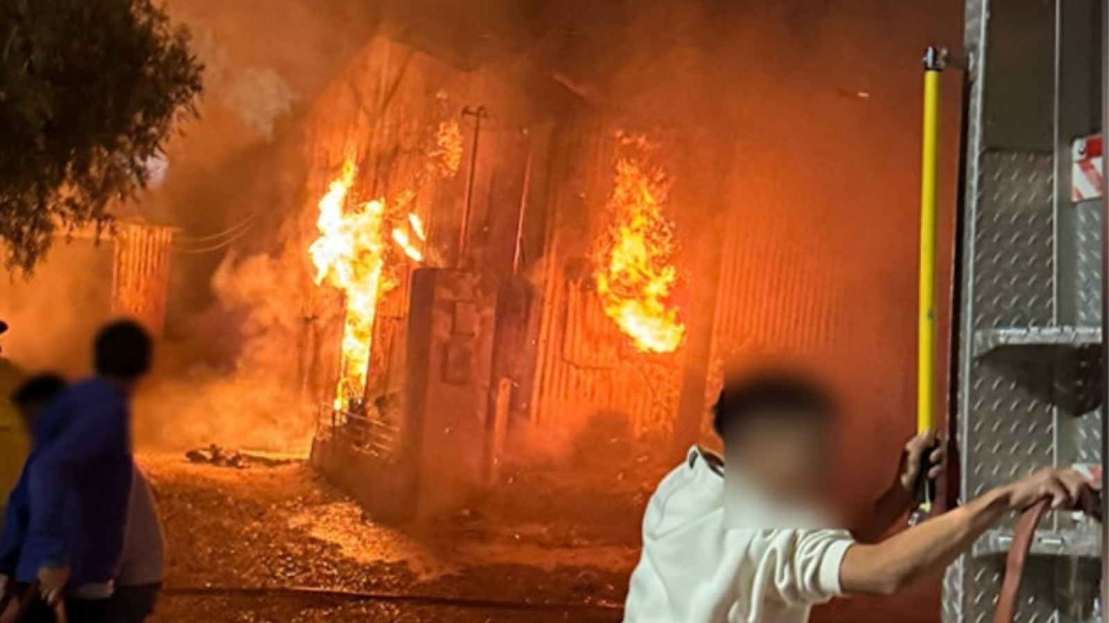 Año Nuevo con llamas, un incendio arrasó una casa histórica