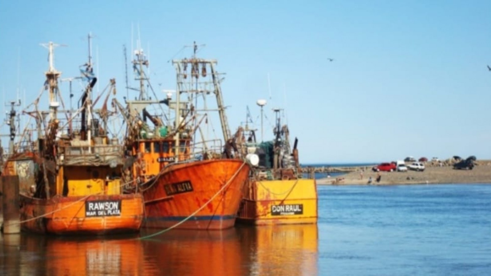 Muelle de Puerto Rawson: un pescador perdió la vida mientras trabajaba