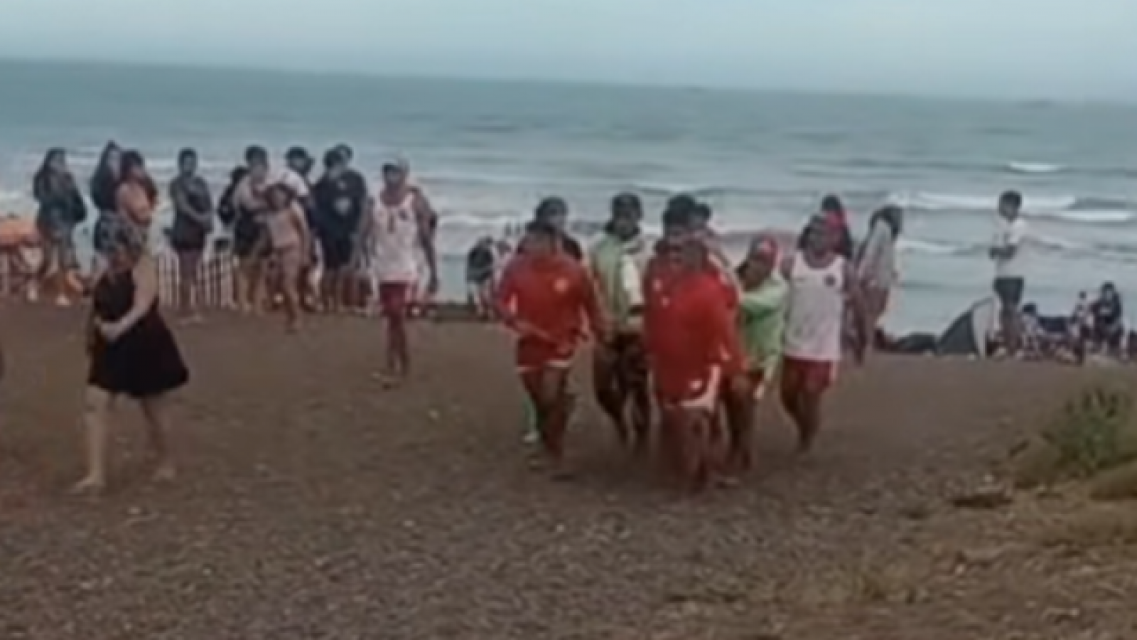 Guardavidas salvaron a una niña de 7 años que convulsionó