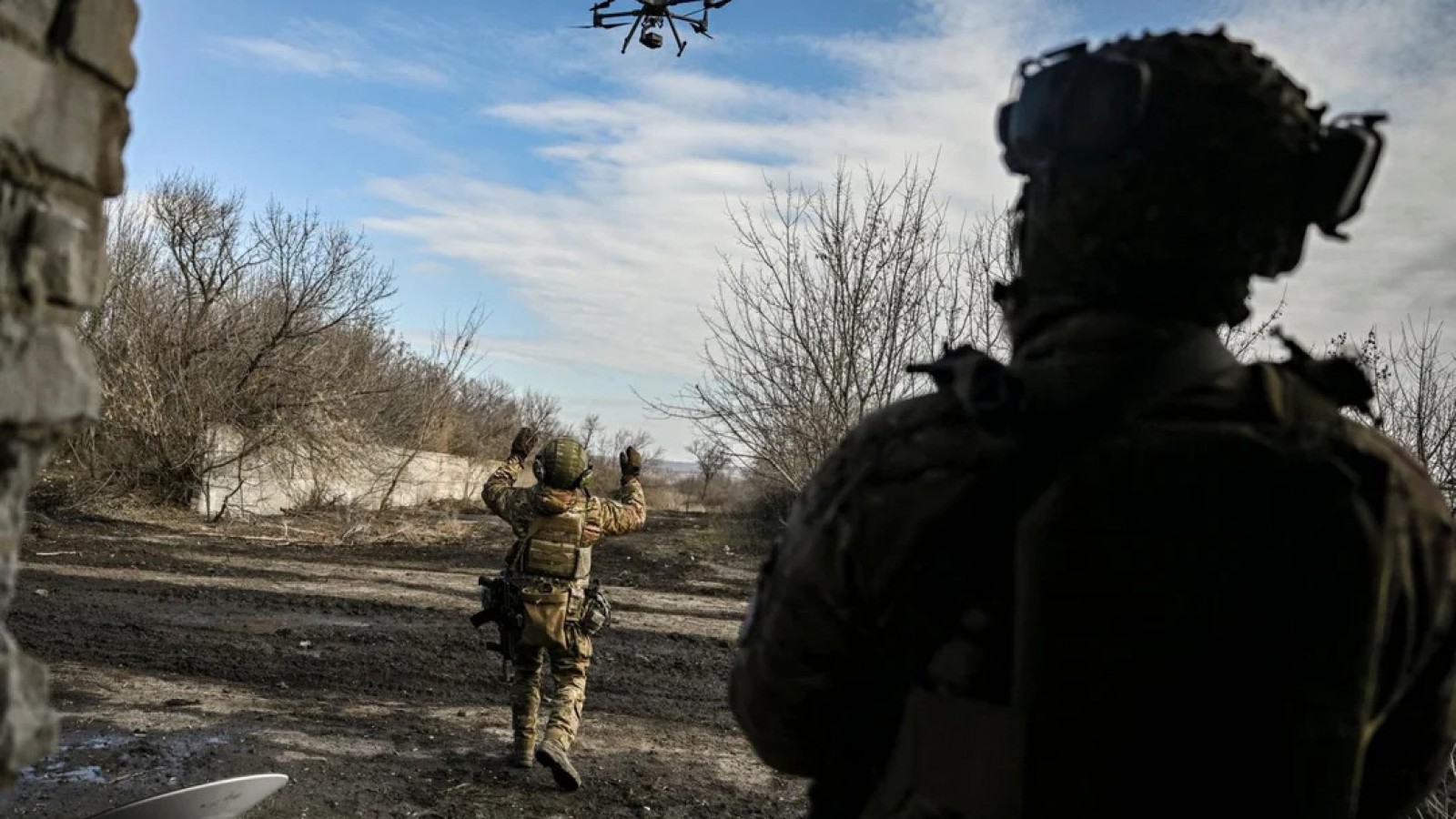 Ucrania lanza el mayor ataque contra objetivos militares rusos en su territorio
