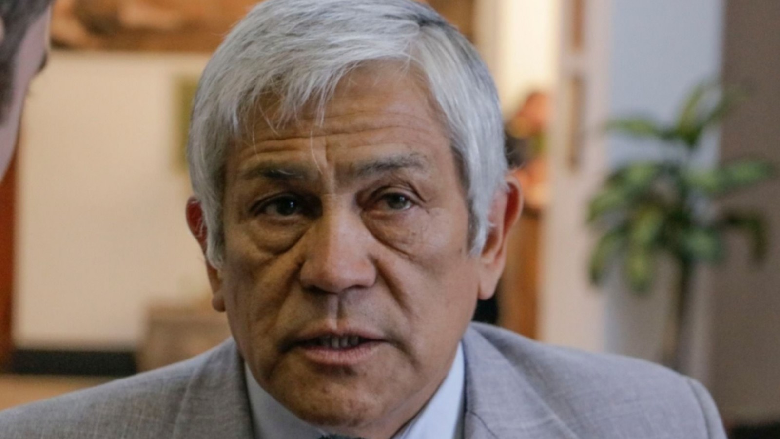 Currilen quiso criticar al PJ, y las respuestas en redes sociales no se hicieron esperar