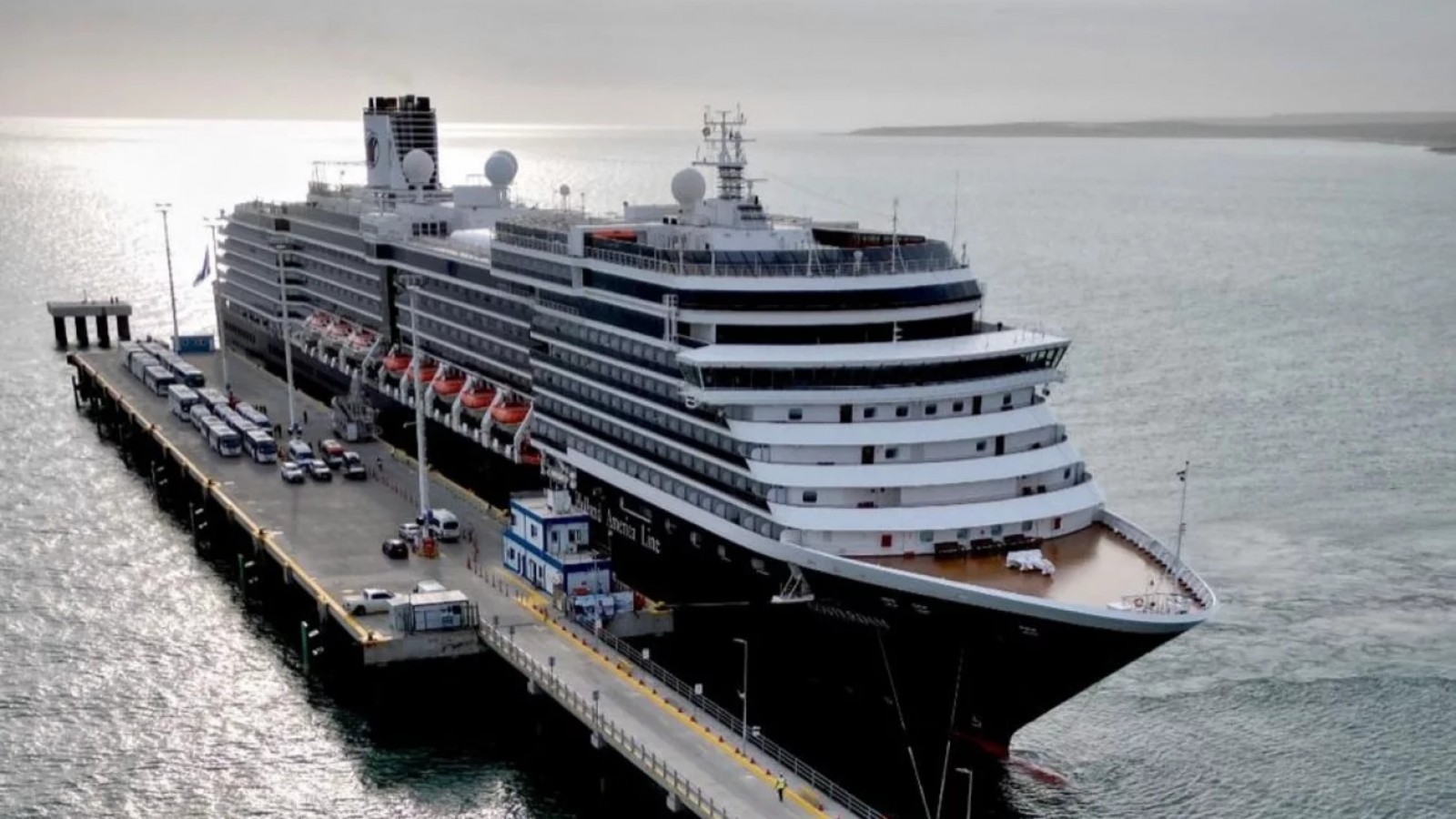 Llegò a Madryn el Oosterdam
