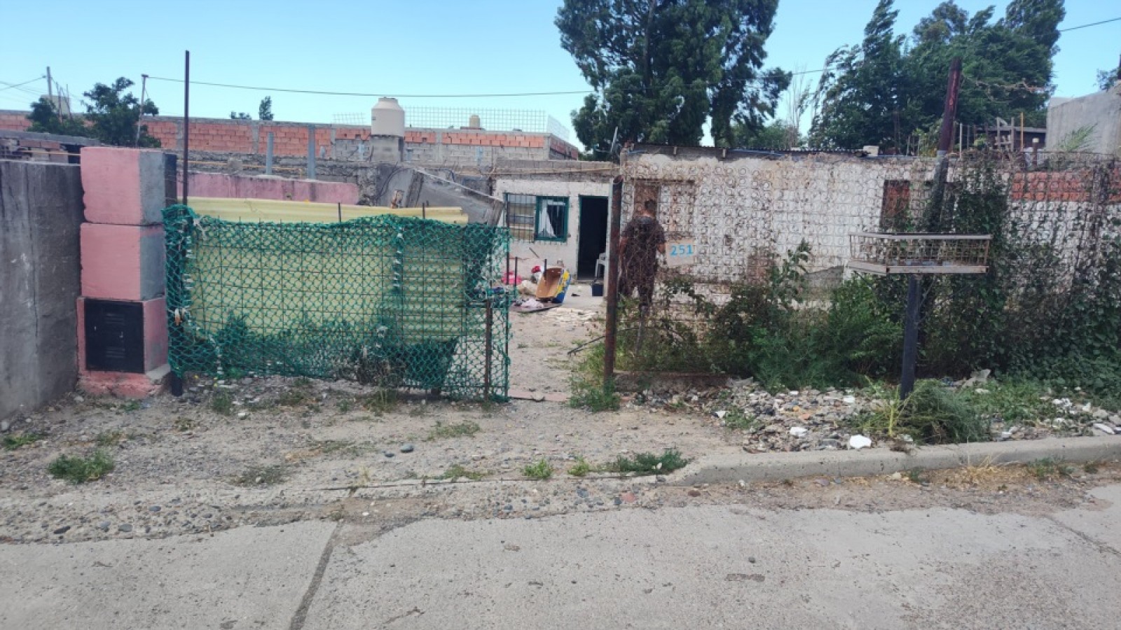 Brutal pelea en Trelew: un joven apuñaló a su hermano tras defender a su madre y su cuñada