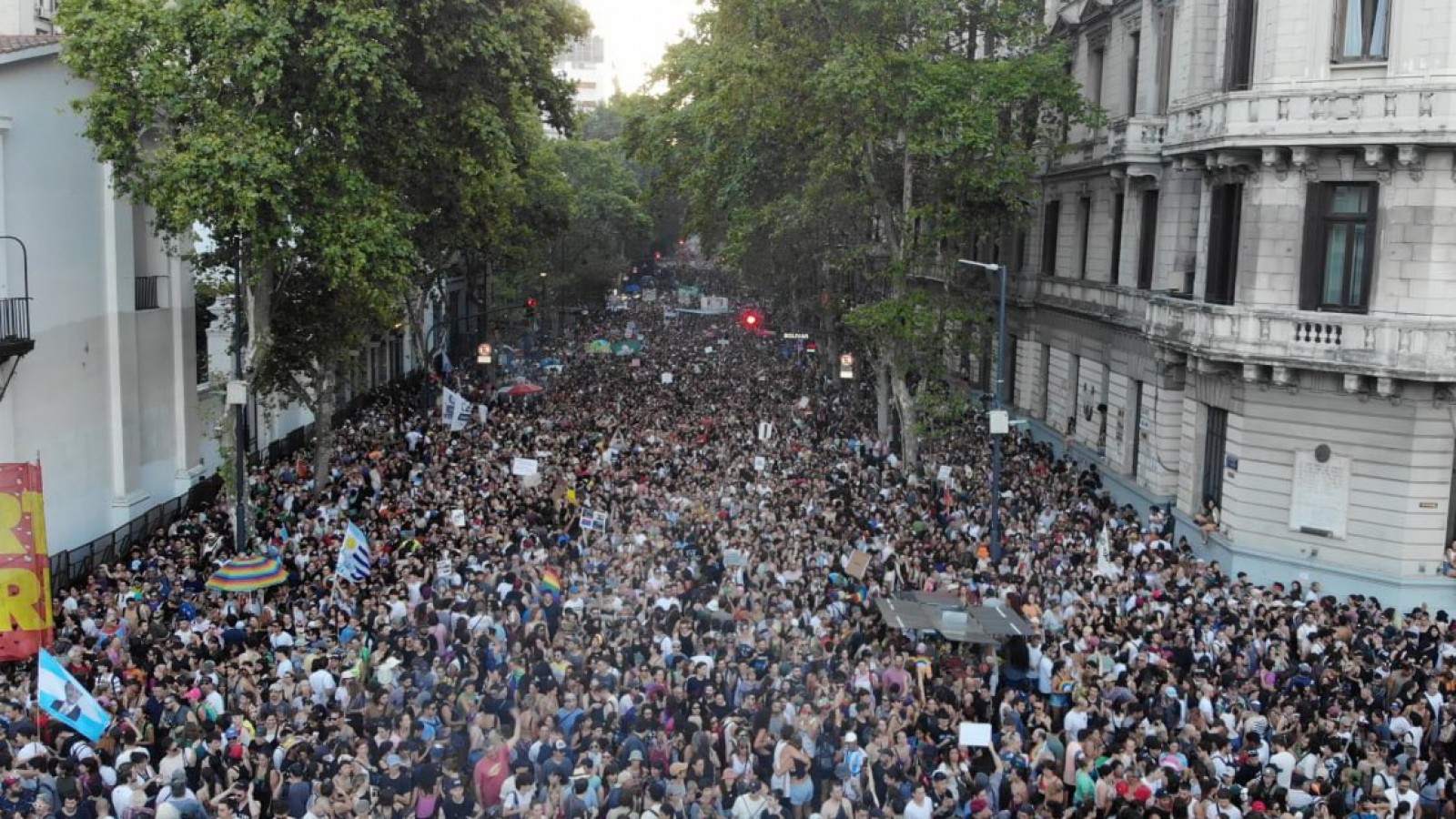 Cristina Kirchner: "El pueblo defiende su derecho a prosperar y ser feliz"