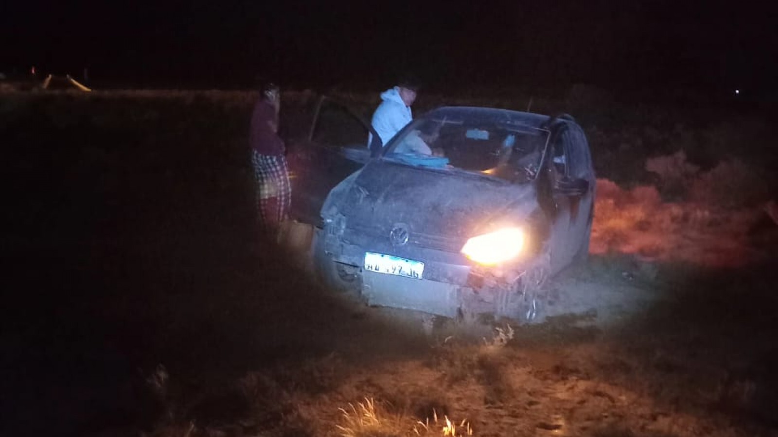 una mujer y sus hijos fueron trasladados al hospital tras un accidente