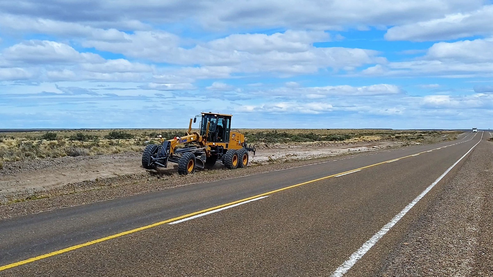 Vialidad realiza tareas para mejorar la transitabilidad en rutas clave de Chubut