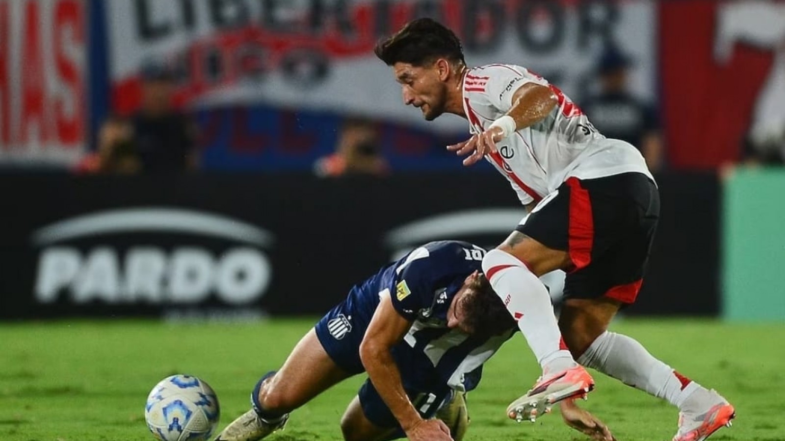 River cayó por penales ante Talleres y se quedó sin la Supercopa Internacional