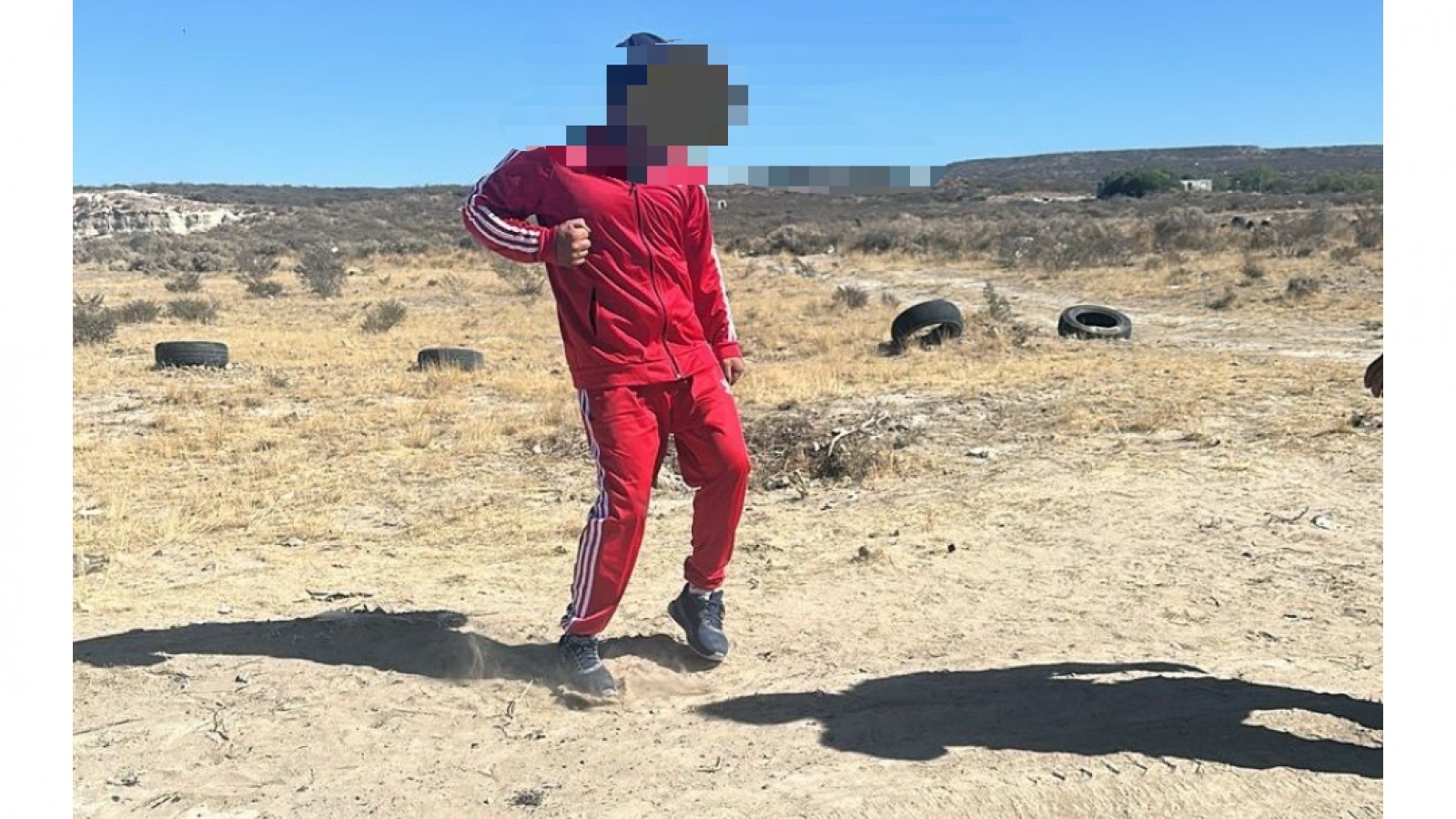 Intentó llevarse a sus hijos por la fuerza, agredió a su expareja y lesionó a dos policía