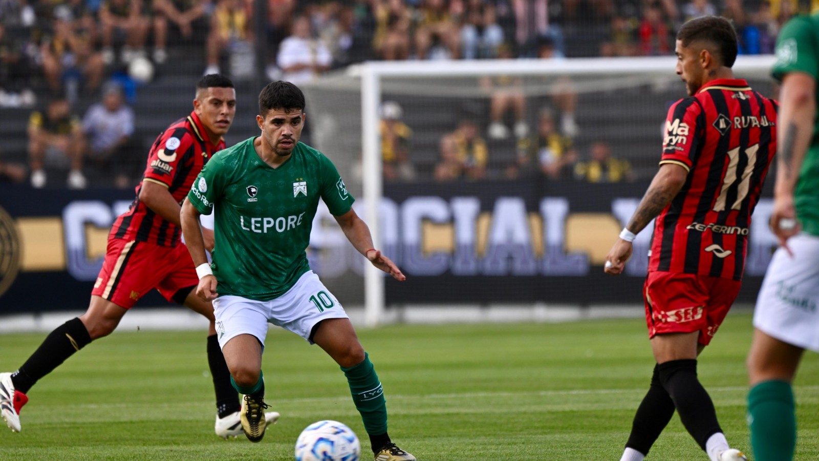 Deportivo Madryn superó a Ferro por 1-0