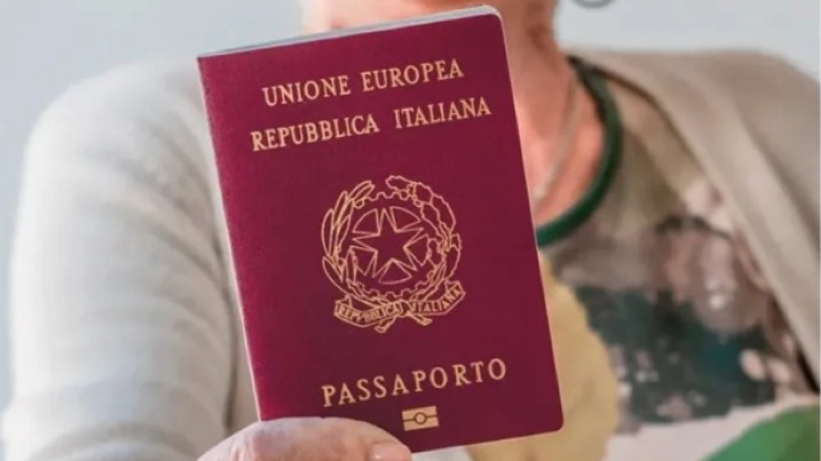 Nueva normativa restringe ciudadanía italiana automática hasta los nietos