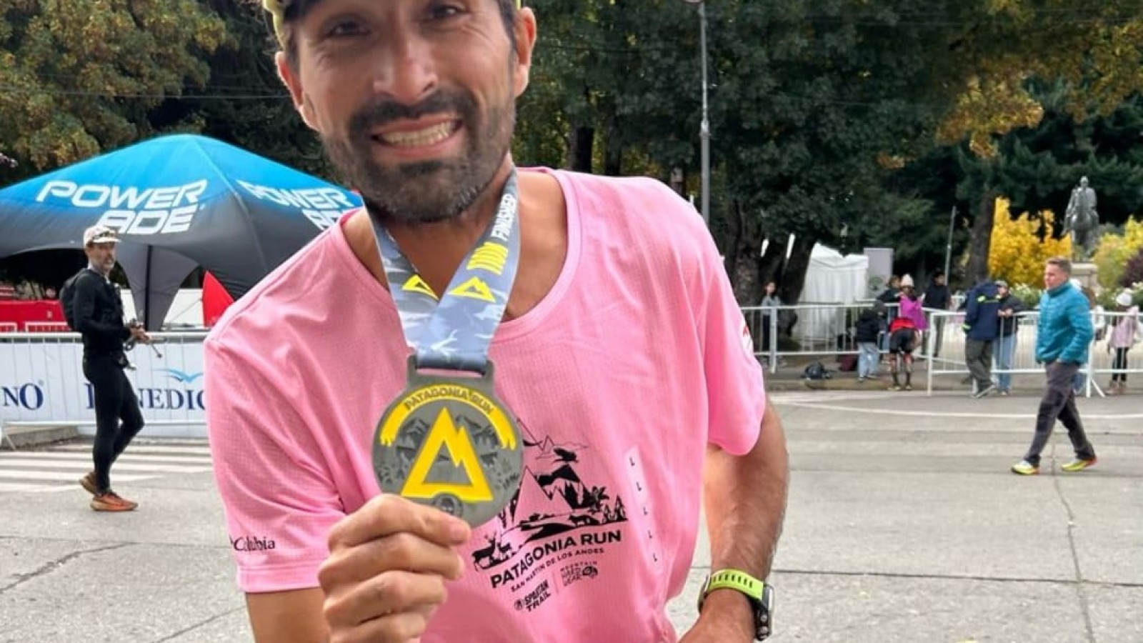 Corrió 110 km en la Patagonia Run y cruzó la meta tras 20 horas: "No hace falta que me digan que estoy loco, eso ya lo sé"